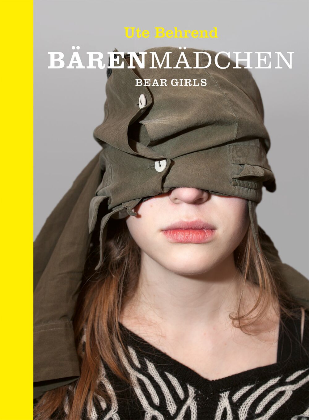 <p><strong>Titel: </strong>Bärenmädchen / Bear Girls<br><strong>Fotografin: </strong>Ute Behrend<br><strong>Leistung: </strong>Umschlag, Innenteil<br><strong>Verlag: </strong>BUMMBUMM BOOKS, Köln<strong><a title="mehr zu Ute Behrend" href="/details/ute-behrend.html" target="_self">mehr zu Ute Behrend</a></strong></p>